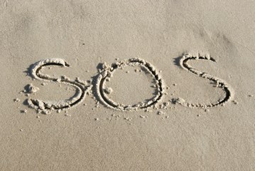 Australie : Trois personnes sont retrouvées sur île déserte grâce à un SOS dans le sable