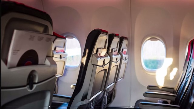 Avion : pourquoi certaines compagnies aériennes vont désormais peser les passagers avant l'embarquement