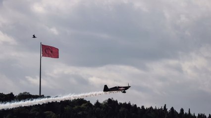 Turquie : il bat un record du monde en traversant deux tunnels en rase-motte (VIDÉO)