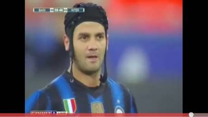Inter Milan: Chivu boxe un adversaire et s'excuse en pleurant