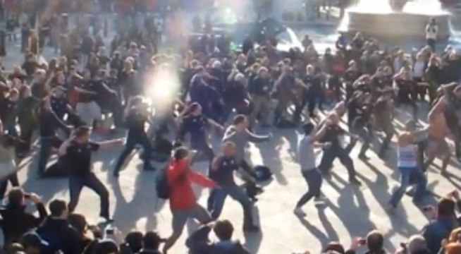 Un flash mob du Haka des All Blacks en plein Londres