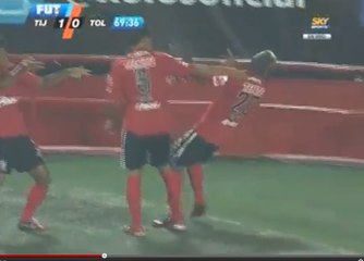 Vidéo insolite : Un joueur prend un carton rouge pour avoir tiré avec un pistolet imaginé sur son partenaire