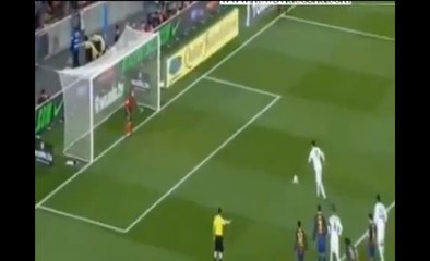 Le but de Cristiano Ronaldo lors de FC Barcelone - Real Madrid