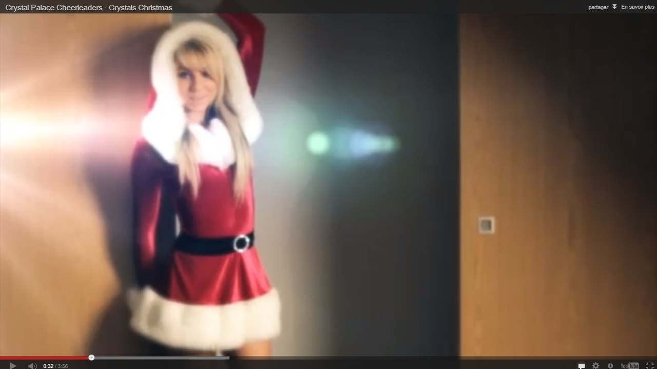 Vidéo insolite : Les pom-pom girls de Crystal Palace en mère Noël sexy