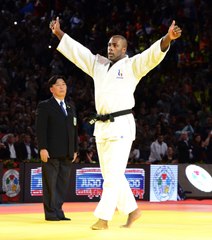 Teddy Riner vainqueur au Tournoi de Paris, l'histoire d'amour continue