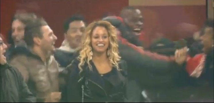 Mario Balotelli et Robinho fous de joie après la victoire du Milan AC sur le FC Barcelone