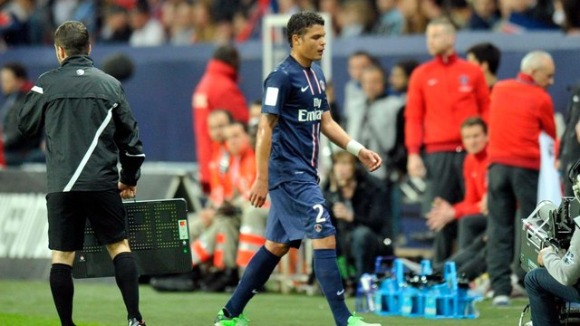 Le carton rouge et l'expulsion de Thiago Silva ridicule lors de PSG - Valenciennes