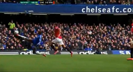 Le but magnifique de Demba Ba lors de Chelsea - Manchester United