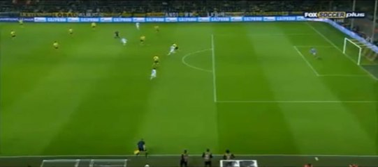 Le but d'Eliseu lors de Borussia Dortmund - Malaga