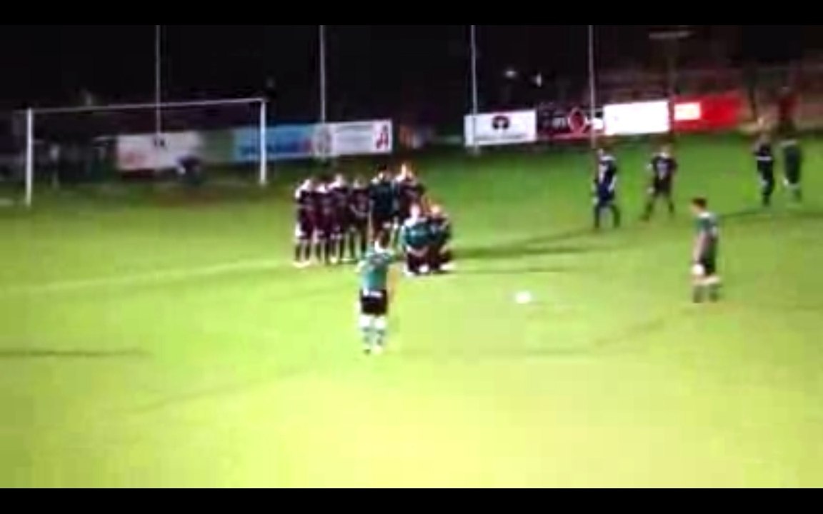 Est-ce la pire combinaison sur coup franc de l'histoire du football ?