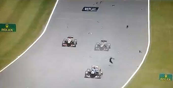 F1 2013 : Le pneu de Jean-Eric Vergne explose lors du Grand-Prix de Bretagne