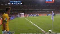 Le but de Paulinho sur un corner de Neymar lors de Brésil - Uruguay