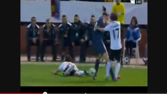 Le carton rouge de Zlatan Ibrahimovic lors de PSG - Valence