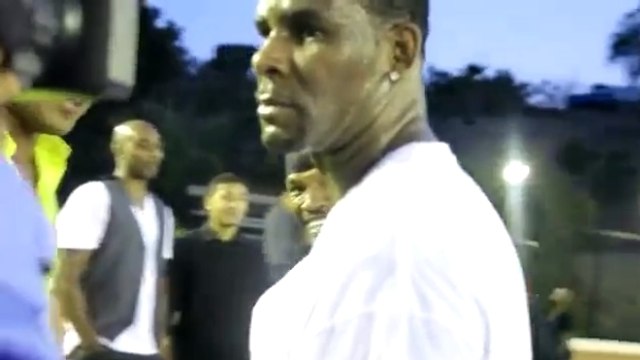 R. Kelly marque le panier de la victoire face à Jamie Foxx