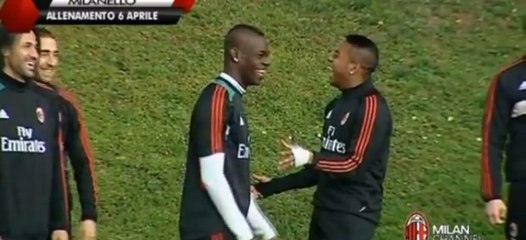 Quand Robinho se moque de Boateng en imitant Woody Woodpecker