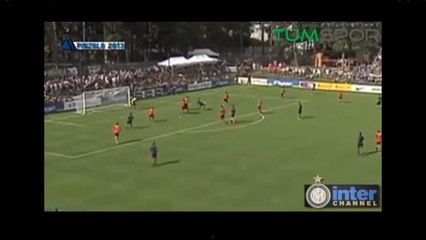Le but de Freddy Guarin en coup du scorpion magnifique lors du match amical Inter Milan - Vicenza