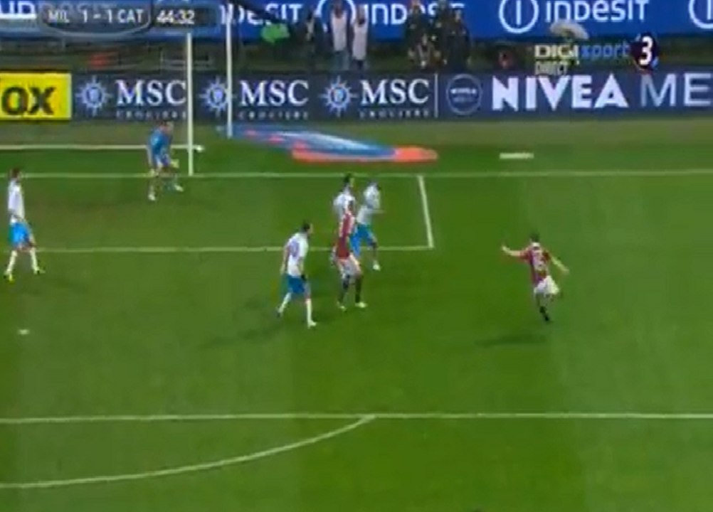 Le but de Mathieu Flamini d'une splendide reprise de volée lors de Milan AC - Catane