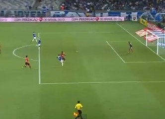 Le but d'Everton Ribeiro splendide contre Flamengo