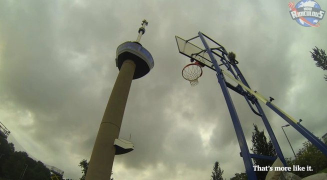 Un panier inscrit à 98 mètres du sol