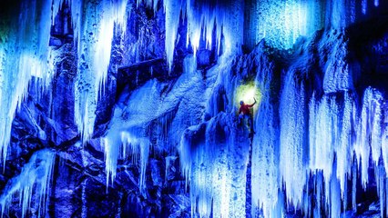 Insolite : Dani Arnold escalade des chutes de glaces en Norvège