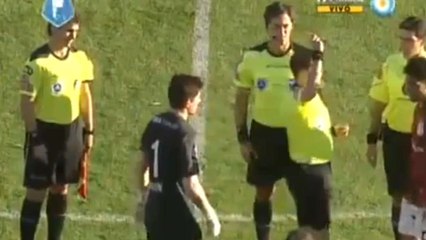 Insolite : Le carton jaune le plus rapide et le plus étrange de l'histoire