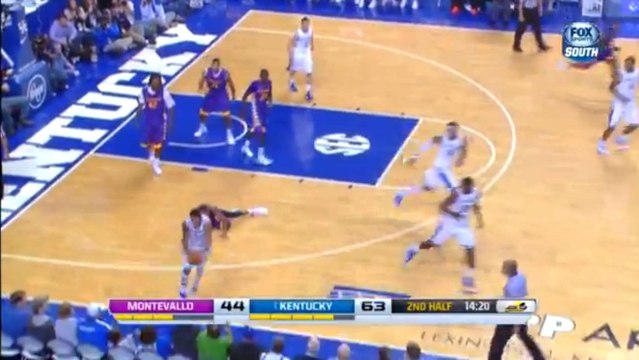 Insolite : Un basketteur marque dans son propre panier en voulant sauver la balle