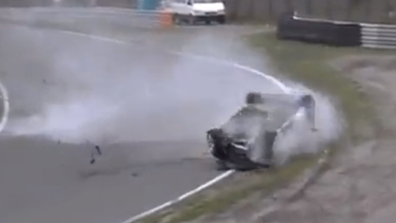 Le crash spectaculaire d'une BMW sur le circuit de Zandvoort aux Pays-Bas