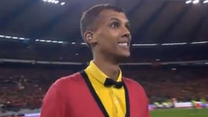 Stromae fait un concert lors du match Belgique - Pays de Galles