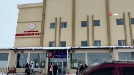Ardahan'da 42 öğrenci zehirlenme şüphesiyle hastaneye kaldırıldı