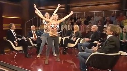 Insolite : Les Femen protestent seins nus contre la Coupe du monde au Qatar