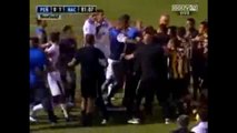 Une incroyable bagarre lors d'un match amical en Uruguay entre l'Atletico Penarol et Nacional