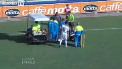Insolite : Menacée de mort, une équipe italienne simule des blessures pour stopper le match