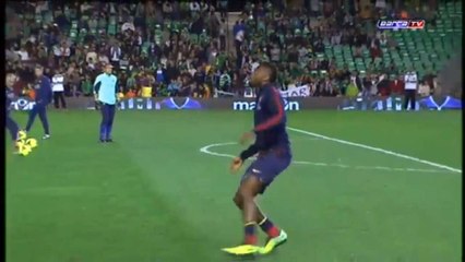 FC Barcelone : Le contrôle incroyable d'Alexandre Song à l'échauffement