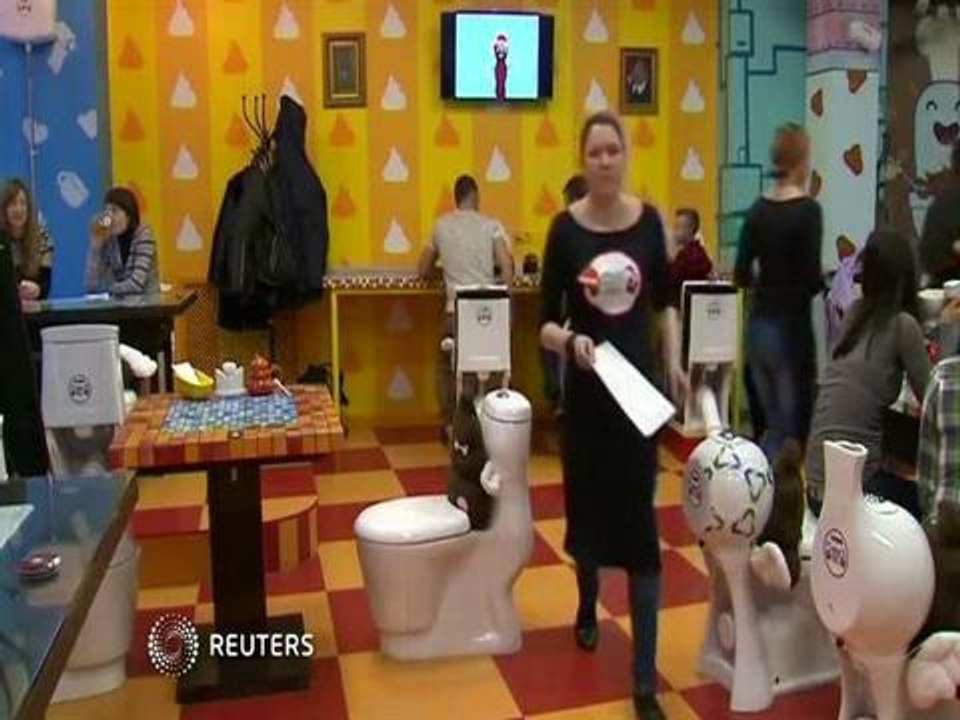 Toilet-themed cafe opens in Moscow