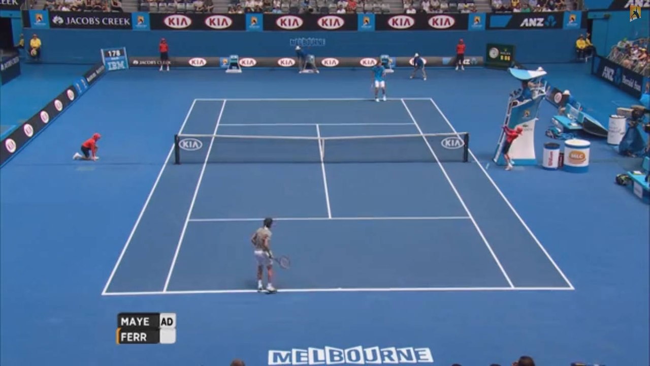 Open d'Australie : un ramasseur de balles touché en plein visage par un retour de Florian Mayer