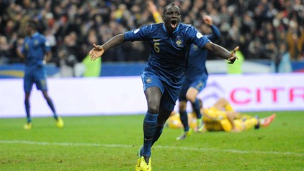 Mamadou Sakho : De Sarkozy à Zorro, il est le nouveau héros de la France