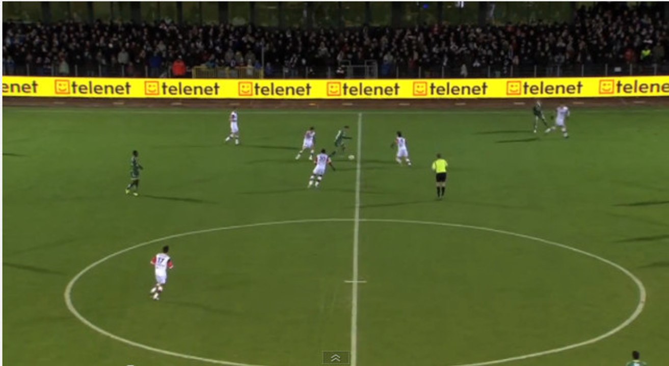 Roulette et petit pont, l'incroyable enchaînement de dribbles de Thorgan Hazard