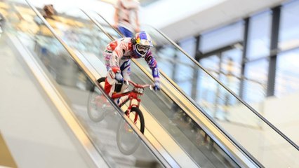 VTT : La piste la plus insolite du monde au milieu d'un centre commercial