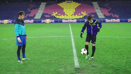 Neymar vs Hachim Mastour : un battle de jongles et un duel sur FIFA 14