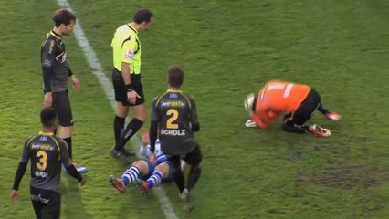 Boubacar Barry Copa devient complètement fou et hésite entre les insultes et la simulation