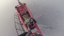 La vertigineuse escalade de deux Russes au sommet de la Shangaï Tower à 650 mètres de haut