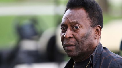 Pelé dérape en qualifiant la mort d'un ouvrier sur les chantiers du Mondial de "normale"