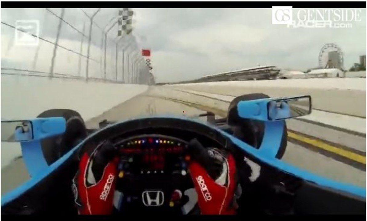 Vivez un tour de circuit à toute vitesse dans l'IndyCar de Simon Pagenaud en caméra embarquée