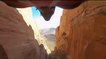 Wingsuit : Marshall Miller évite le crash et frôle un canyon à vive allure