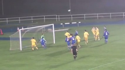 Un magnifique but sur corner direct en Irlande