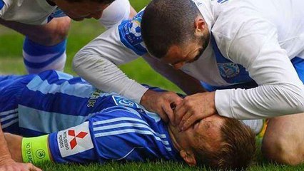 Le joueur de foot Jaba Kankava sauve la vie d'Oleg Gusev en plein match en Ukraine