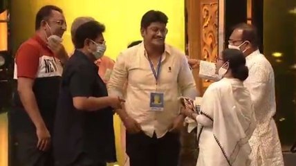 নেতাজি ইন্ডোর স্টেডিয়ামে টেলি সম্মান অ্যাওয়ার্ড দিলেন মমতা বন্দ্যোপাধ্যায় | Oneindia Bengali