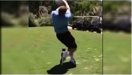 Golf : Il se prend pour Tiger Woods mais fait une chute hilarante en swinguant