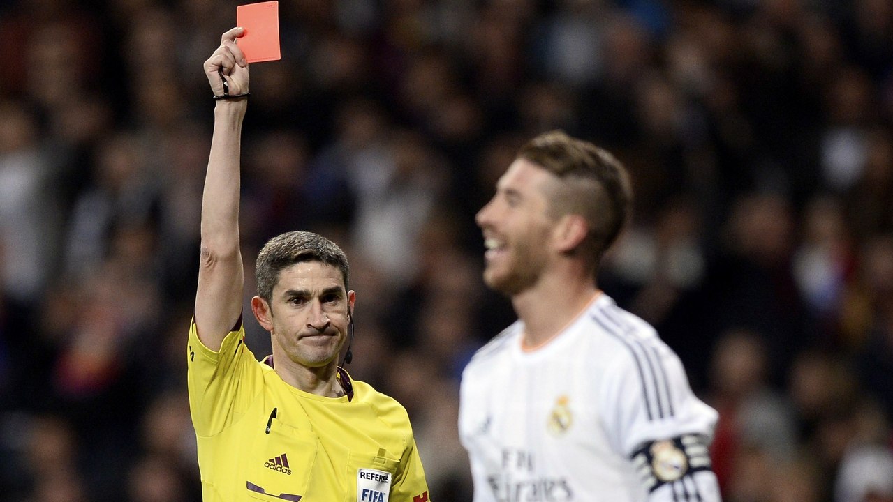 Real Madrid-FC Barcelone : Cristiano Ronaldo et ses coéquipiers se plaignent de l'arbitrage du Clasico