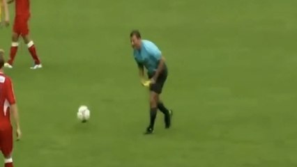 Une compilation hilarante des moments les plus ridicules des arbitres
